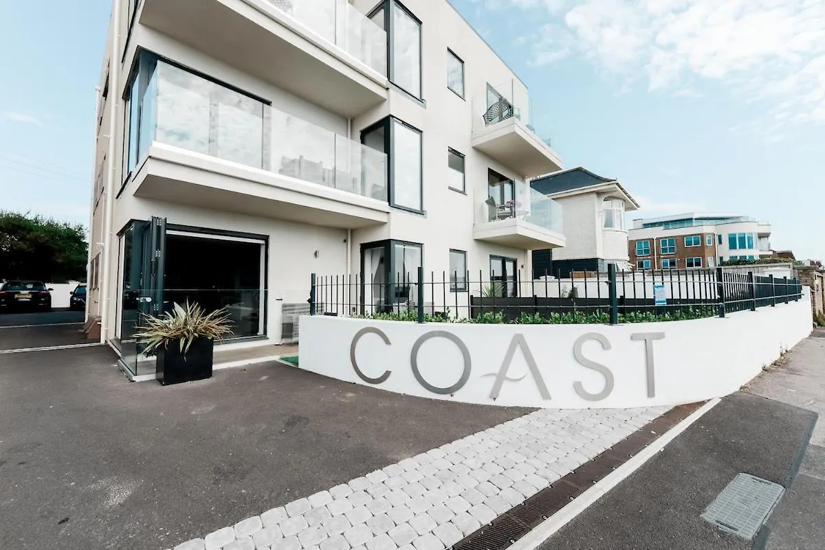 Brand New Beachfront Gf 2 Bed 6 Guests Apartment Bournemouth 0*,  United Kingdom