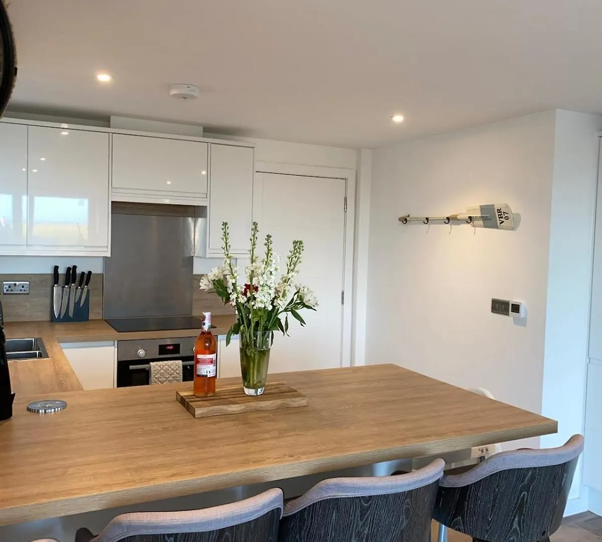 Brand New Beachfront Gf 2 Bed 6 Guests Apartment Bournemouth