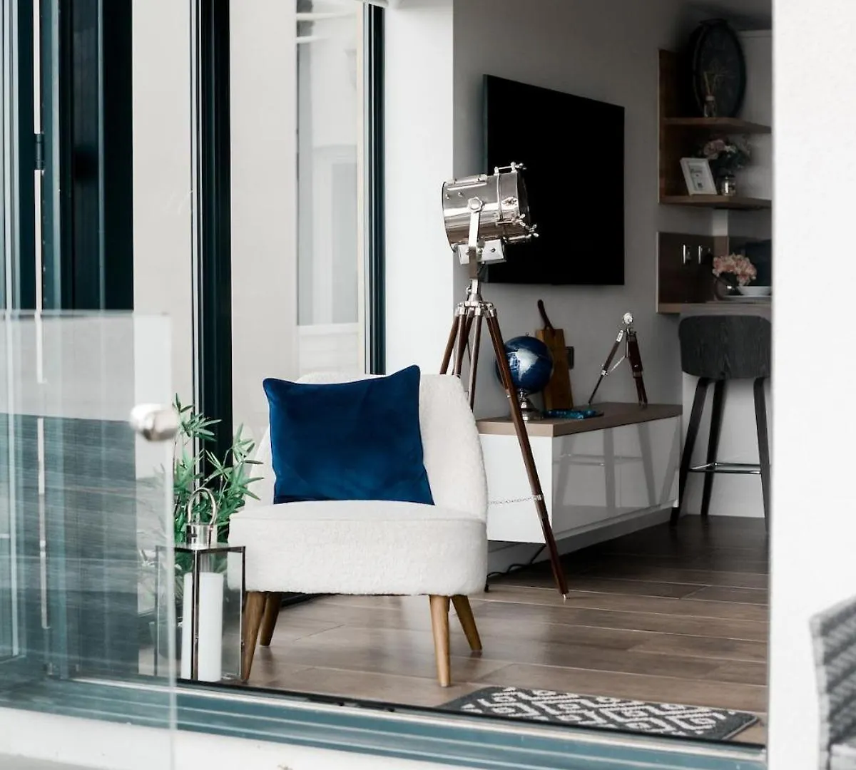 Brand New Beachfront Gf 2 Bed 6 Guests Apartment Bournemouth