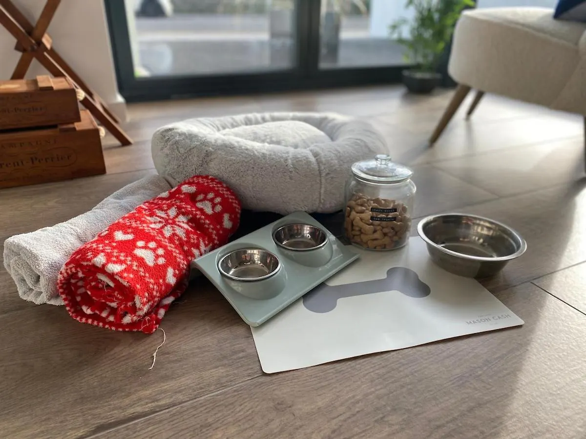 Brand New Beachfront Gf 2 Bed 6 Guests Apartment Bournemouth 0*,  United Kingdom